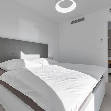 Apartman Delux With Private Pool - Makarska Exklusiv Tučepi Esterno foto