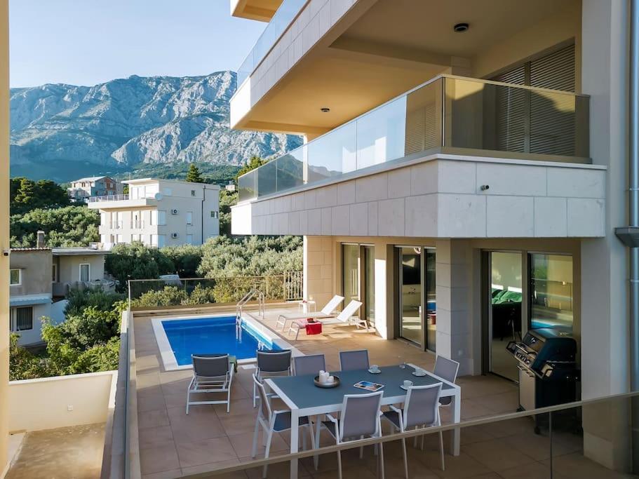 Apartman Delux With Private Pool - Makarska Exklusiv Tučepi Esterno foto