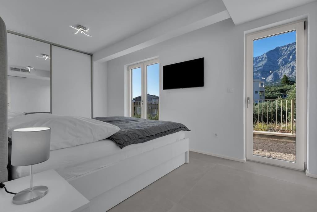Apartman Delux With Private Pool - Makarska Exklusiv Tučepi Esterno foto