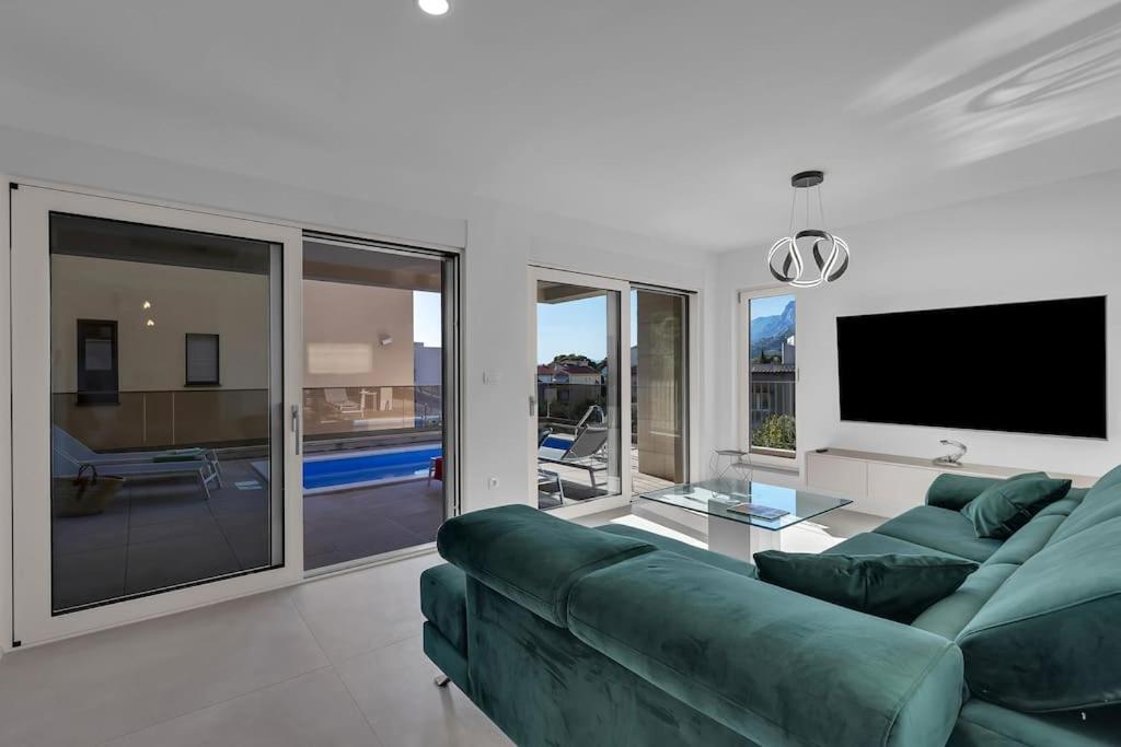 Apartman Delux With Private Pool - Makarska Exklusiv Tučepi Esterno foto