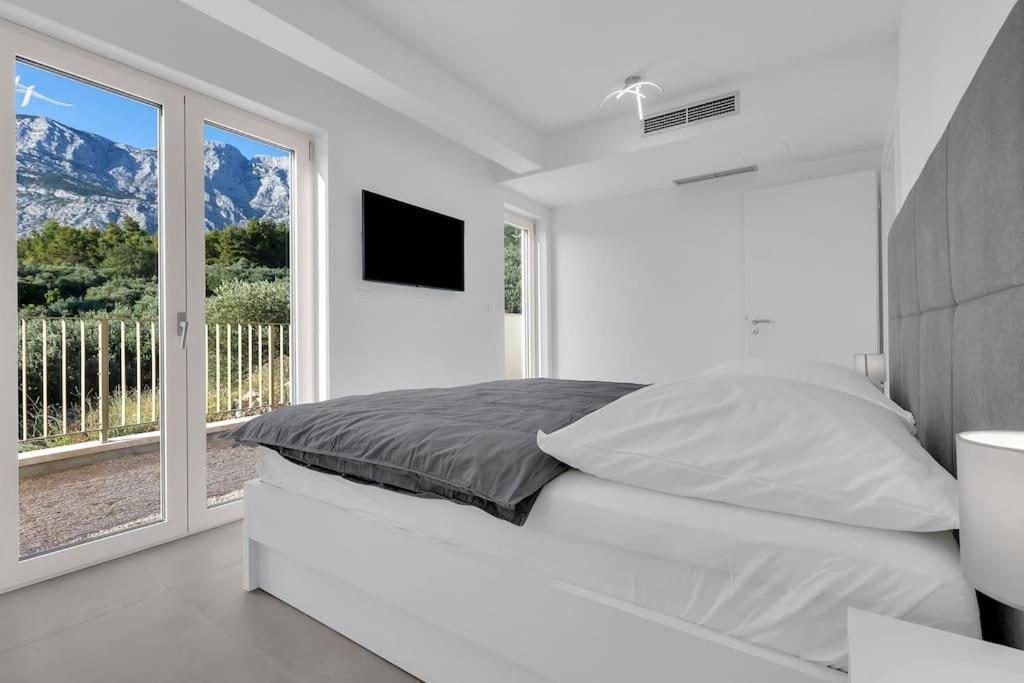 Apartman Delux With Private Pool - Makarska Exklusiv Tučepi Esterno foto